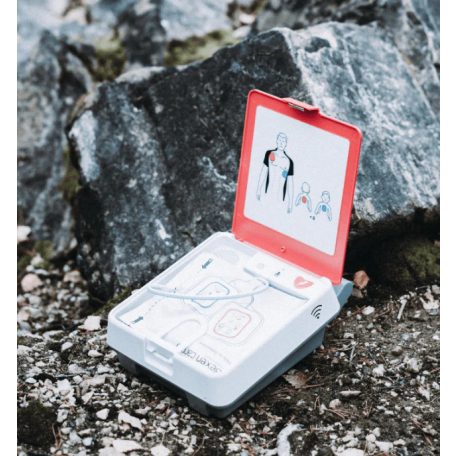 OFFICE PLUS csomag: BEXEN Reanibex 100 automata defibrillátor duál elektródával 